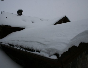 Snow control from roofs